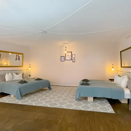 Presence: Grosszueges Loft_ Bis 6 Pers_zentral Apartment *